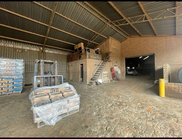 6,817M² INDUSTRIAL YARD FOR SALE IN ANZAC